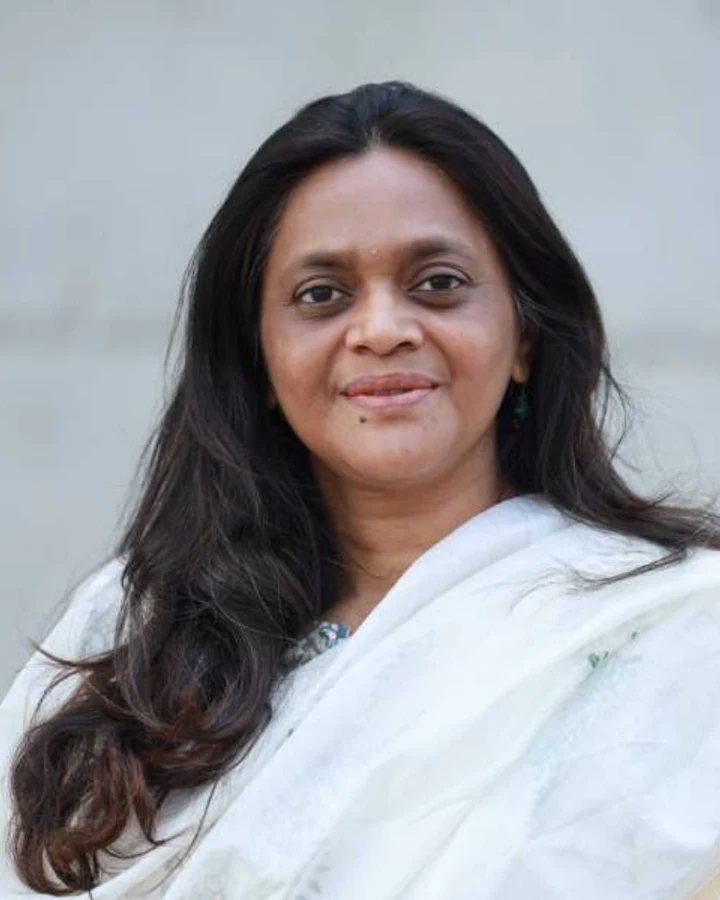 Falguni Bhavesh Jariwala, Non-Executive and Independent Director of Trident Lifeline Limited